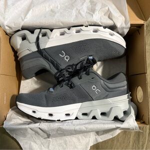 ON Men’s Cloudflyer 5 Men’s Shoe